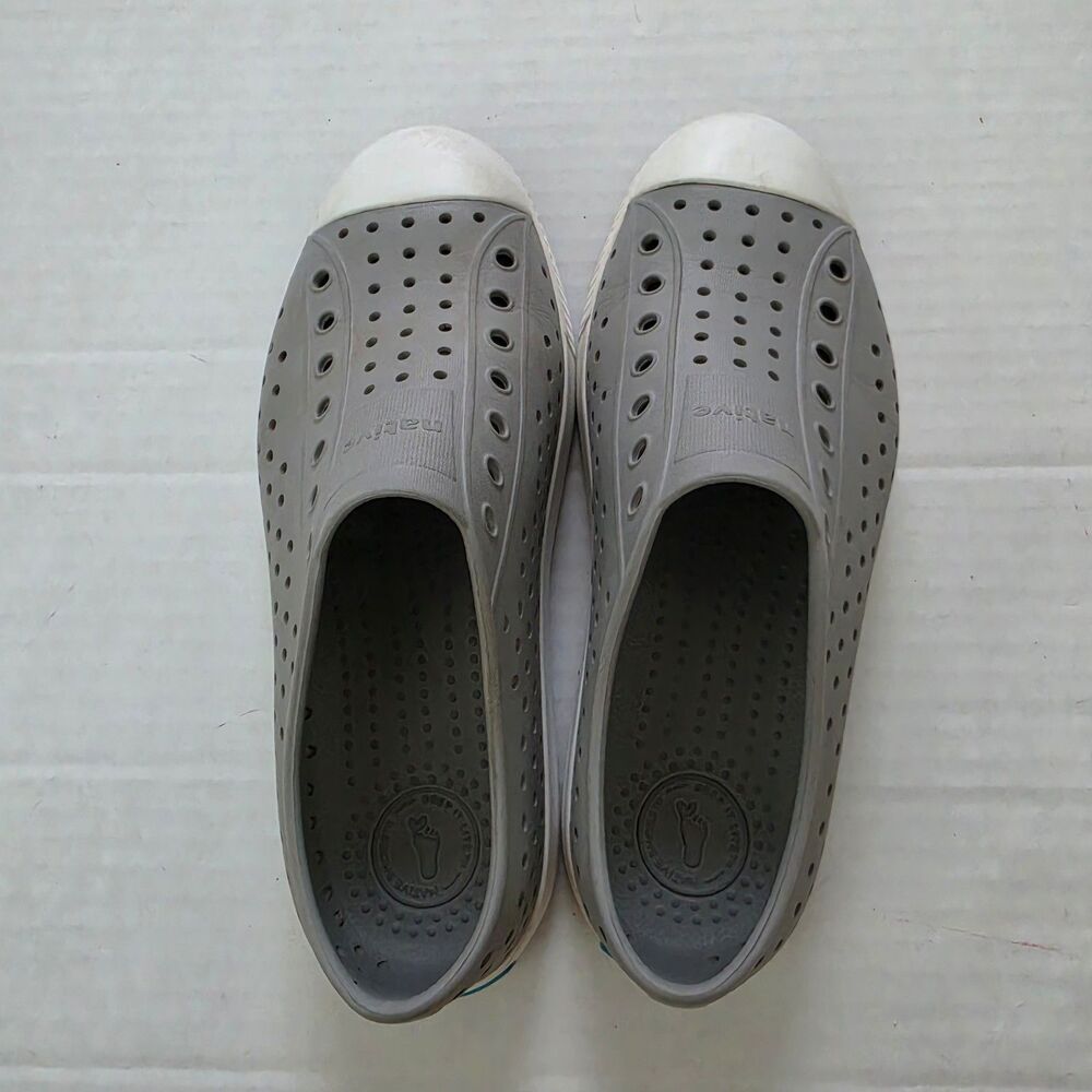 Native Jefferson Kids Slip-On Shoes Size J4 Gray Lightweight Washable